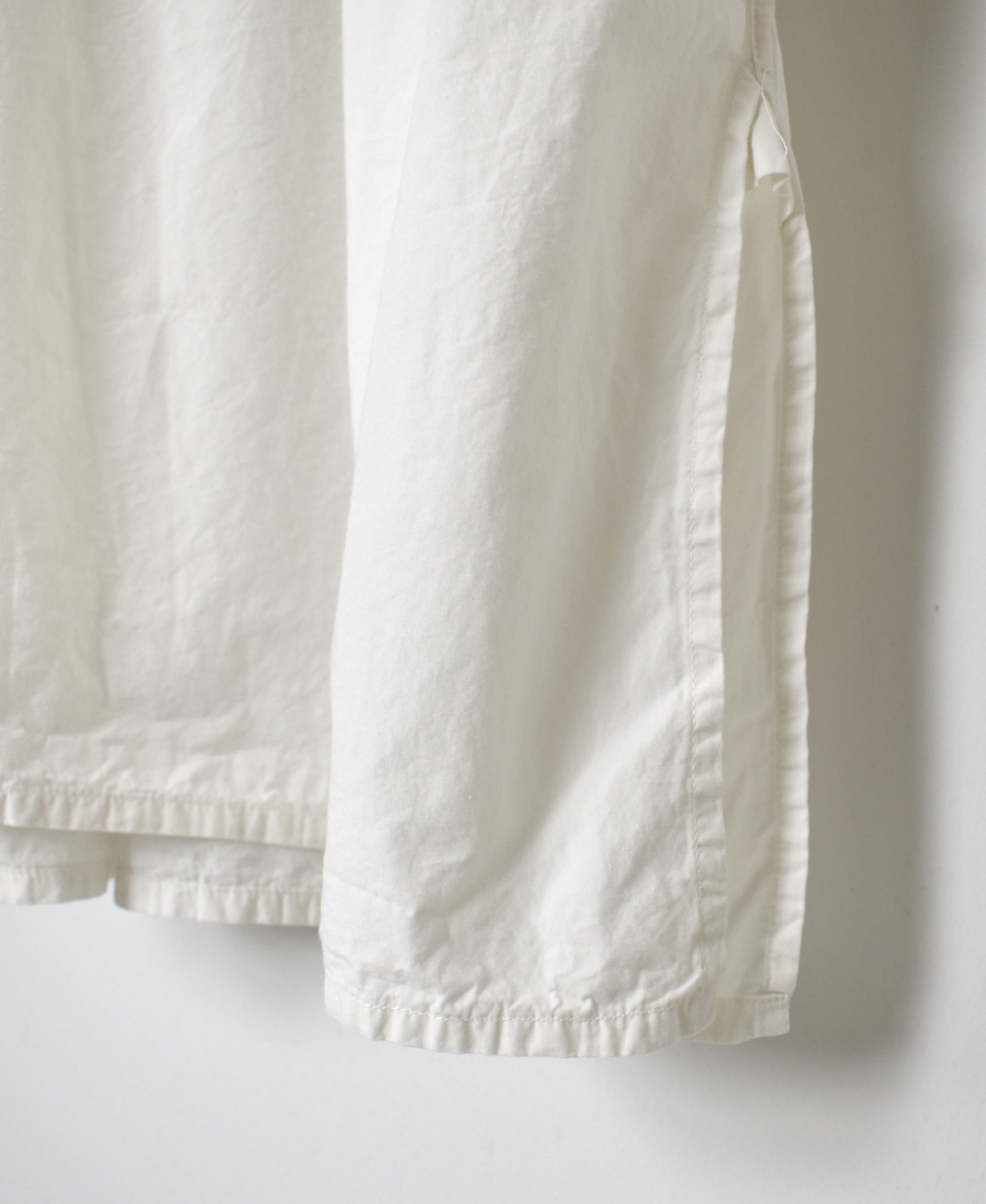 INAM2555PD(ワンピース) 40s POPLIN OVER DYE WORK GATHERED SHIRT DRESS