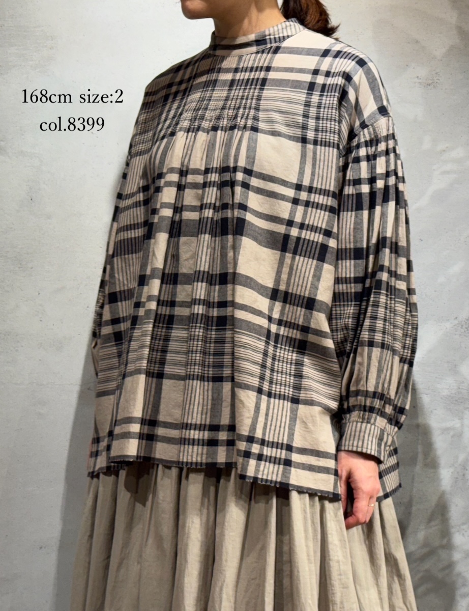 INMDS25732(シャツ) HANDWOVEN HEAVY COTTON CHECK BACK OPENING STAND COLLAR SHIRT WITH MINI PINTUCK