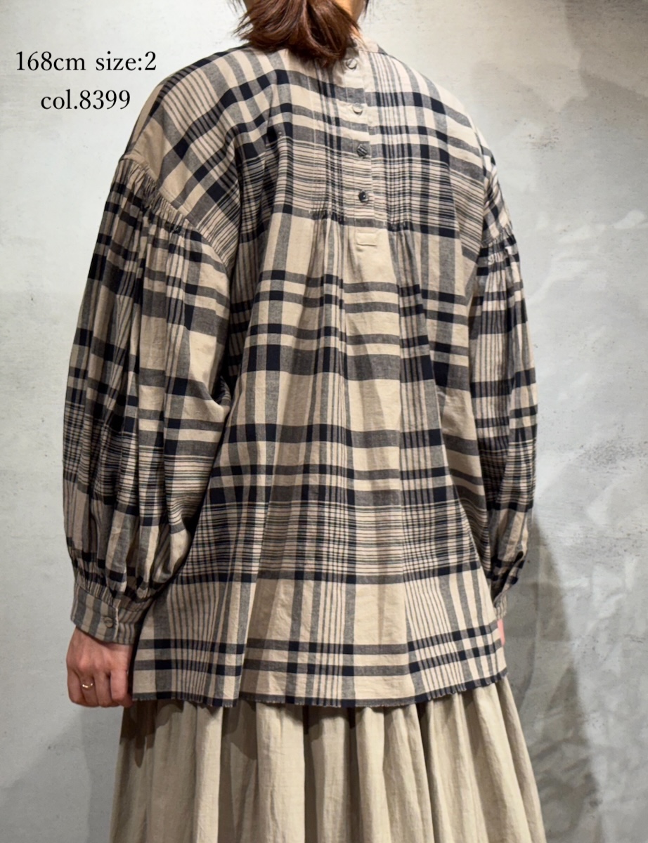 INMDS25732(シャツ) HANDWOVEN HEAVY COTTON CHECK BACK OPENING STAND COLLAR SHIRT WITH MINI PINTUCK