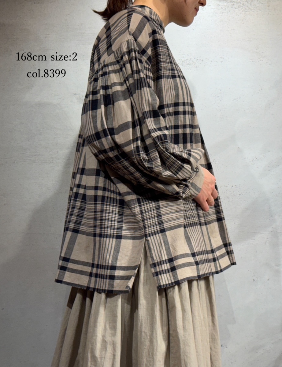 INMDS25732(シャツ) HANDWOVEN HEAVY COTTON CHECK BACK OPENING STAND COLLAR SHIRT WITH MINI PINTUCK