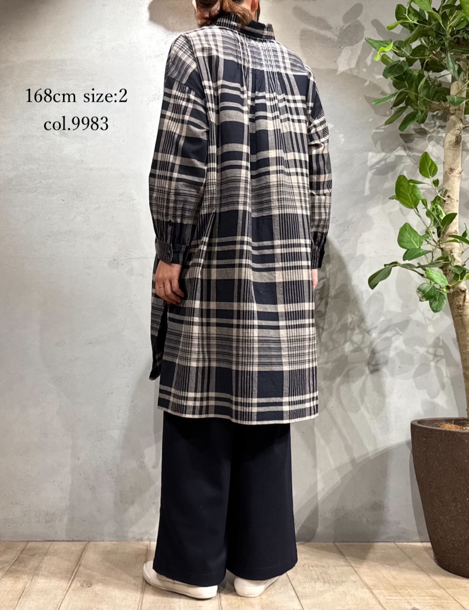 INMDS25733(シャツ) HANDWOVEN HEAVY COTTON CHECK REGULAR COLLAR BACK PINTUCK LONG SHIRT