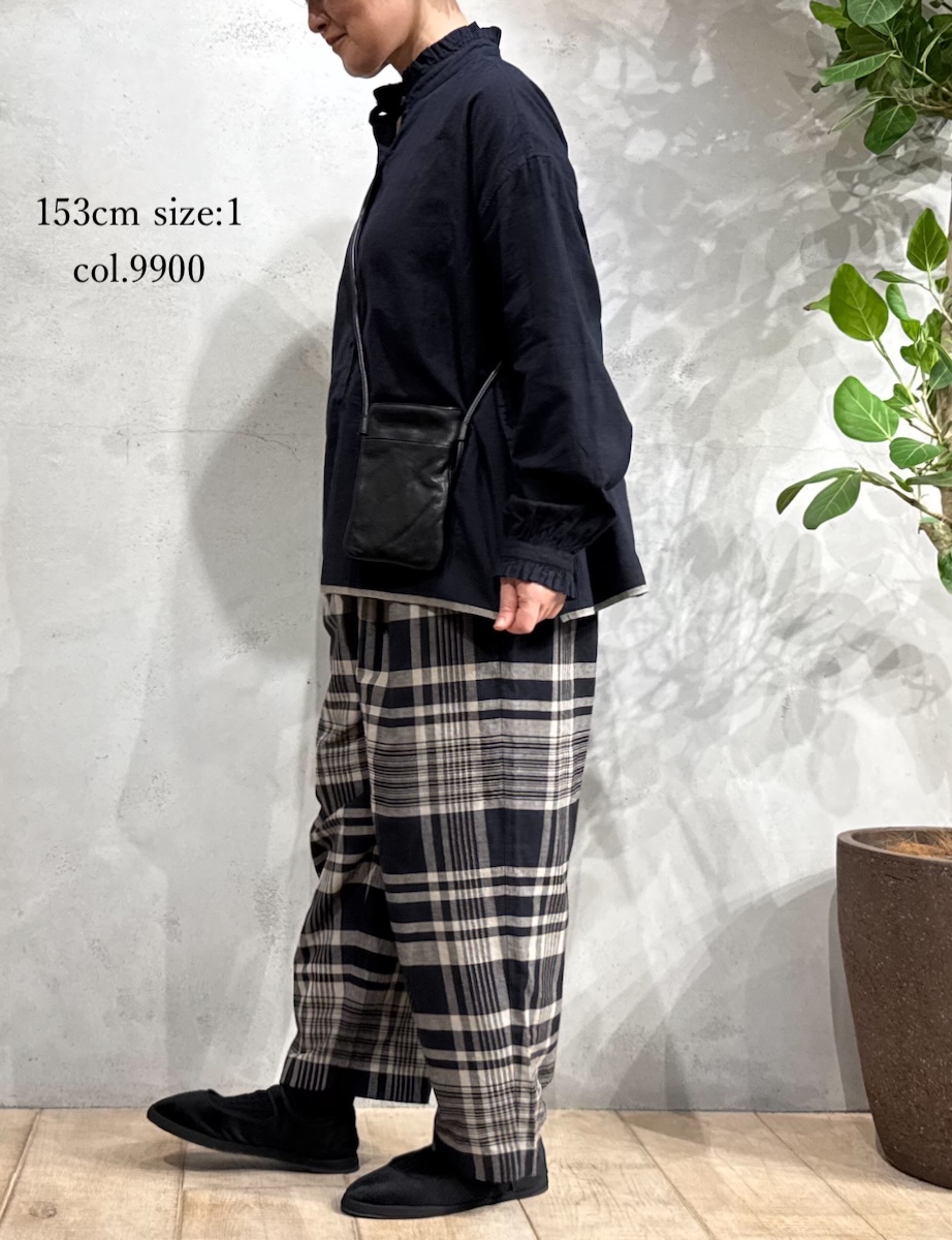 INMDS25721(シャツ) HANDWOVEN HEAVY COTTON PLAIN FRILL COLLAR BACK PINTUCK SHIRT