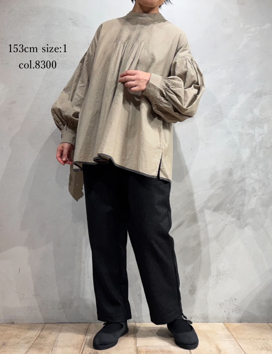 INMDS25722(シャツ) HANDWOVEN HEAVY COTTON PLAIN BACK OPENING STAND COLLAR SHIRT WITH MINI PINTUCK