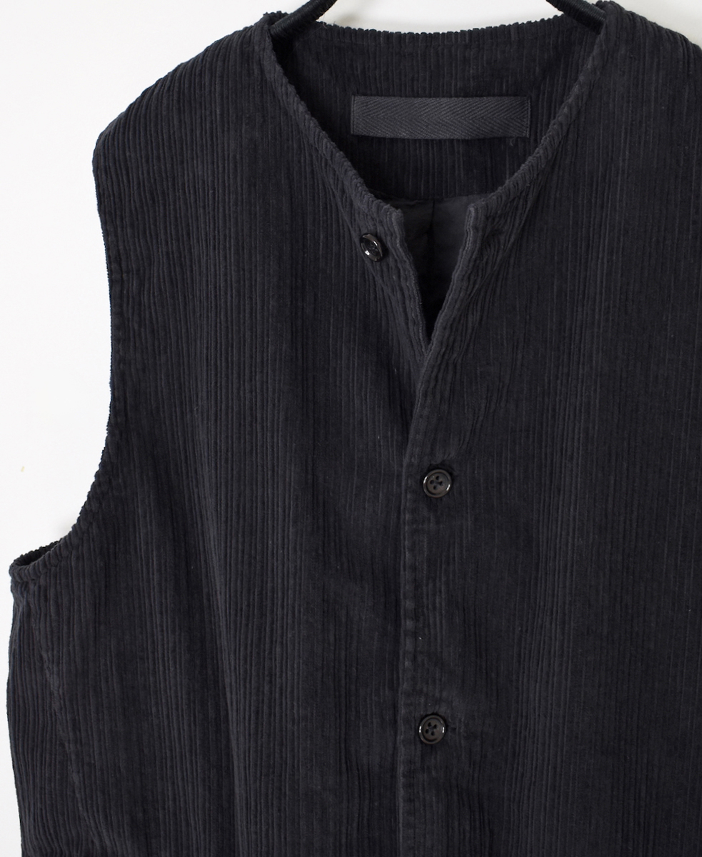 NVL2562D(ベスト)WIDE&NARROW WALE CORDUROY(OVERDYE) 60'S ORGANIC CAMBRIC NO COLLAR VEST