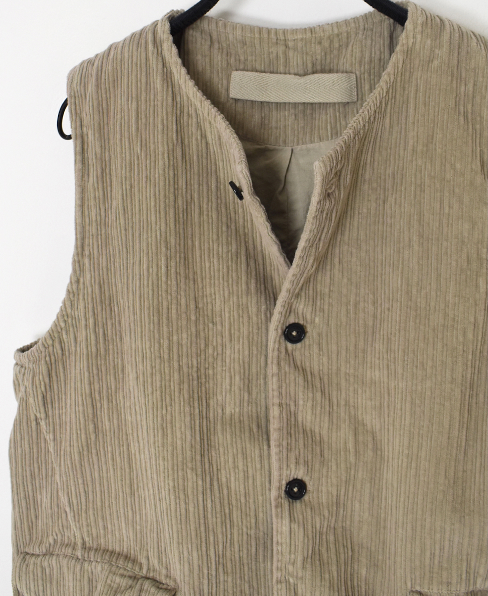 NVL2562D(ベスト)WIDE&NARROW WALE CORDUROY(OVERDYE) 60'S ORGANIC CAMBRIC NO COLLAR VEST