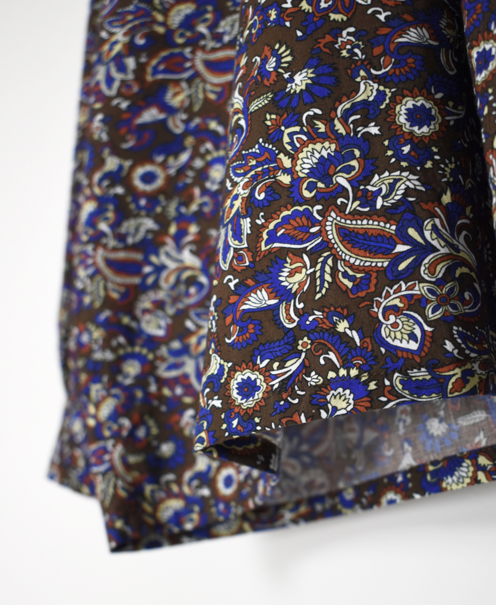 NSL25551(シャツ) 40s POPLIN MEDIUM FLOWER PRINT BANDED COLLAR SHIRT WITH GATHER