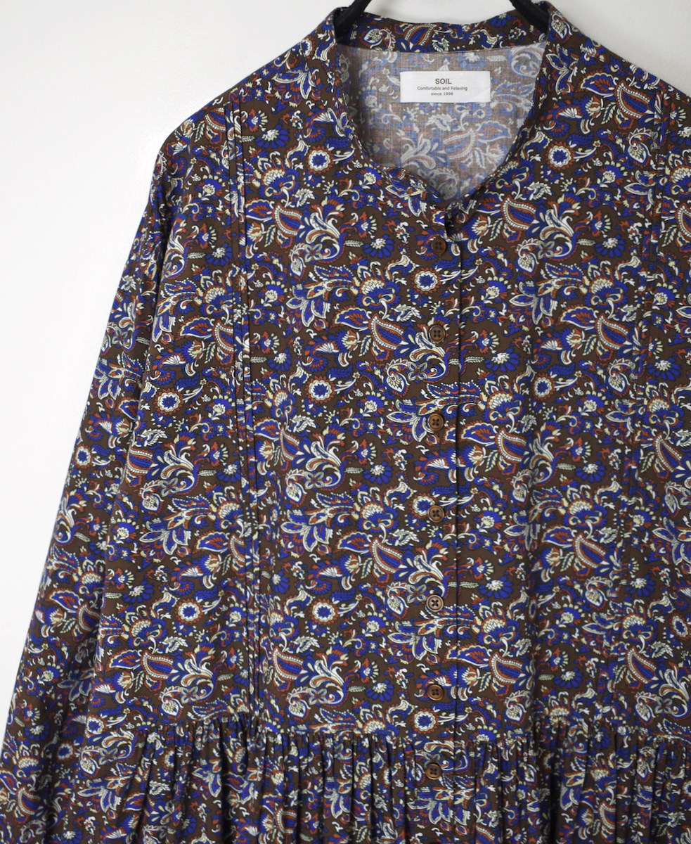 NSL25552(ワンピース) 40s POPLIN MEDIUM FLOWER PRINT BANDED COLLAR DRESS