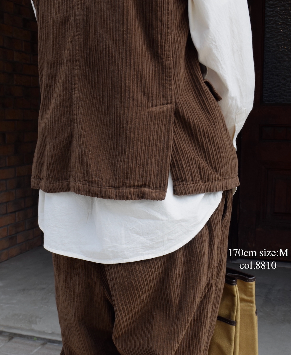 NVL2562D(ベスト)WIDE&NARROW WALE CORDUROY(OVERDYE) 60'S ORGANIC CAMBRIC NO COLLAR VEST