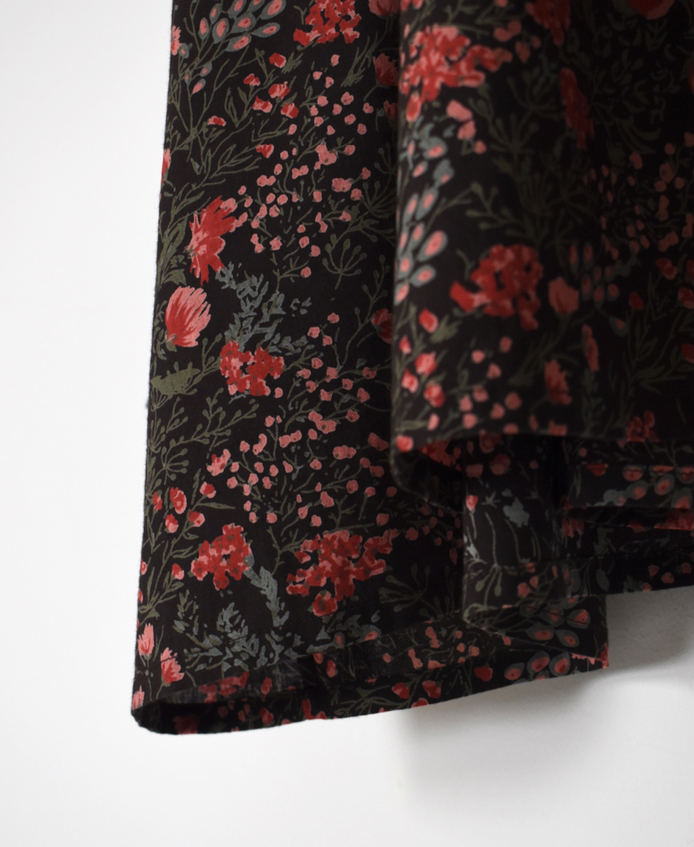 NSL25591(シャツ) 60s CAMBRIC FLOWER PRINT REGULAR COLLAR GATHERED SHIRT