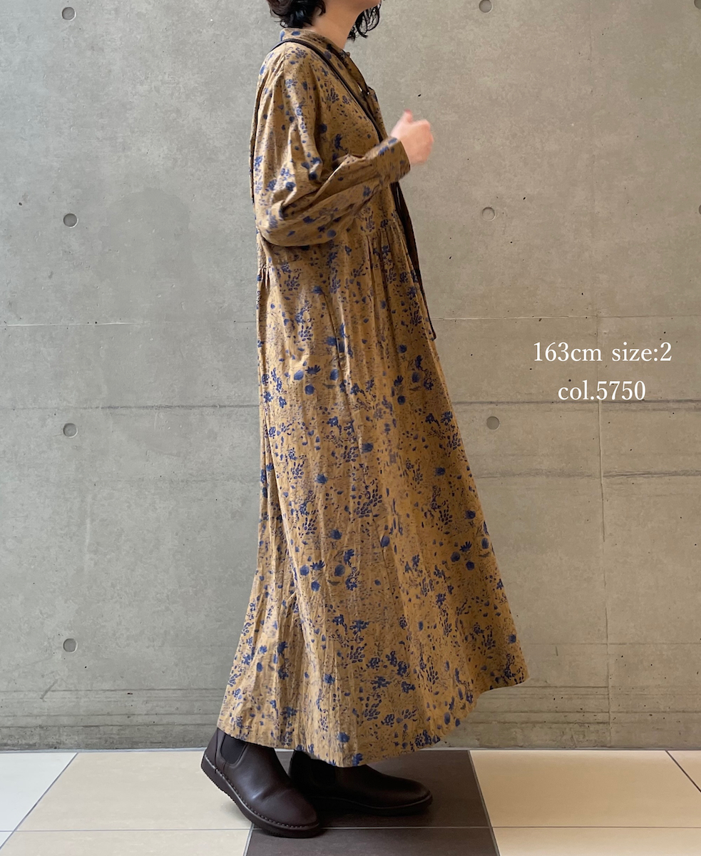 NSL25593(ワンピース) 60s CAMBRIC FLOWER PRINT TAI GATHER FLY FRONT PULLOVER DRESS
