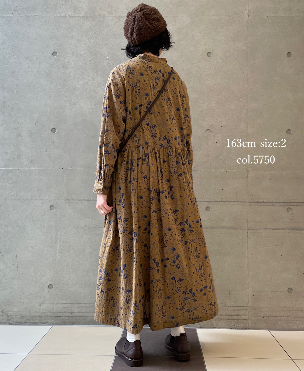 NSL25593(ワンピース) 60s CAMBRIC FLOWER PRINT TAI GATHER FLY FRONT PULLOVER DRESS