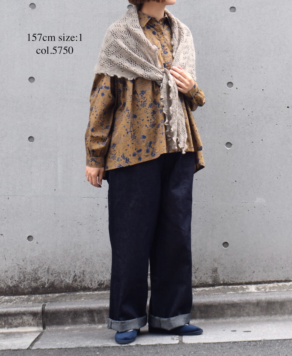 NSL25591(シャツ) 60s CAMBRIC FLOWER PRINT REGULAR COLLAR GATHERED SHIRT