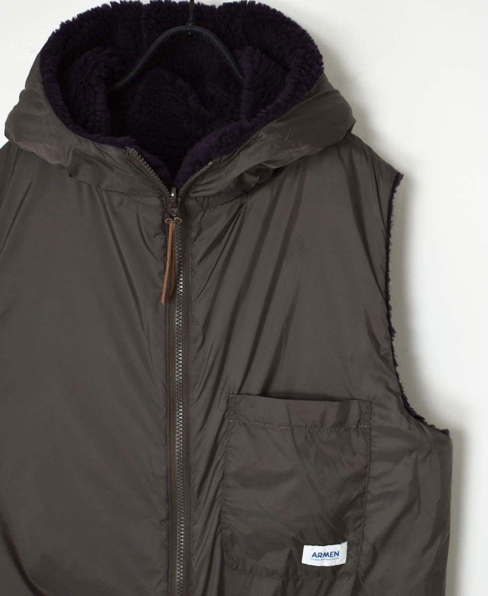 ADNAM2552(ベスト) REVERSIBLE ZIP-UP FLEECE HOODED VEST