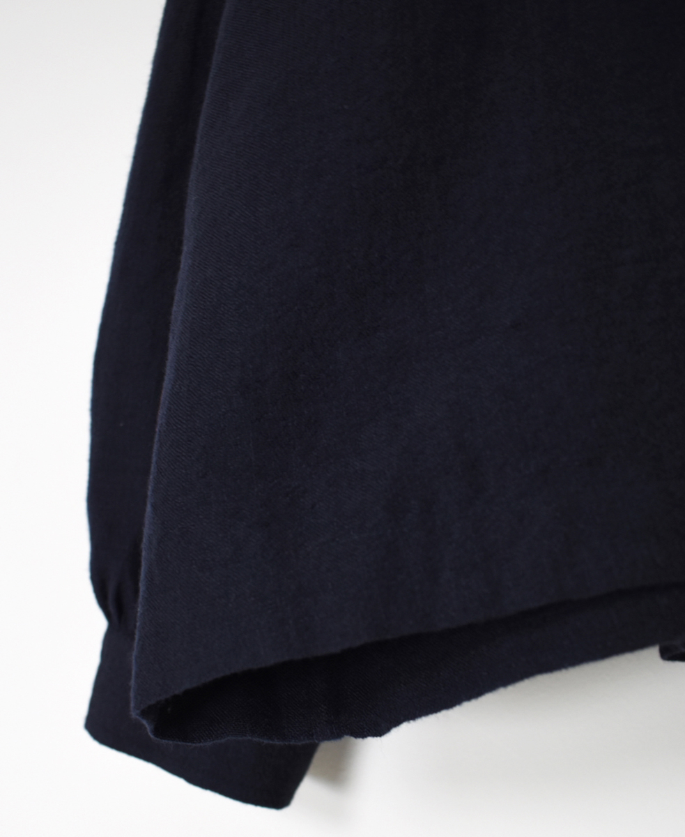 INSL25702(シャツ) WOOL/LINEN PLAIN BOAT NECK PULLOVER WITH BACK SIDE PLEATS