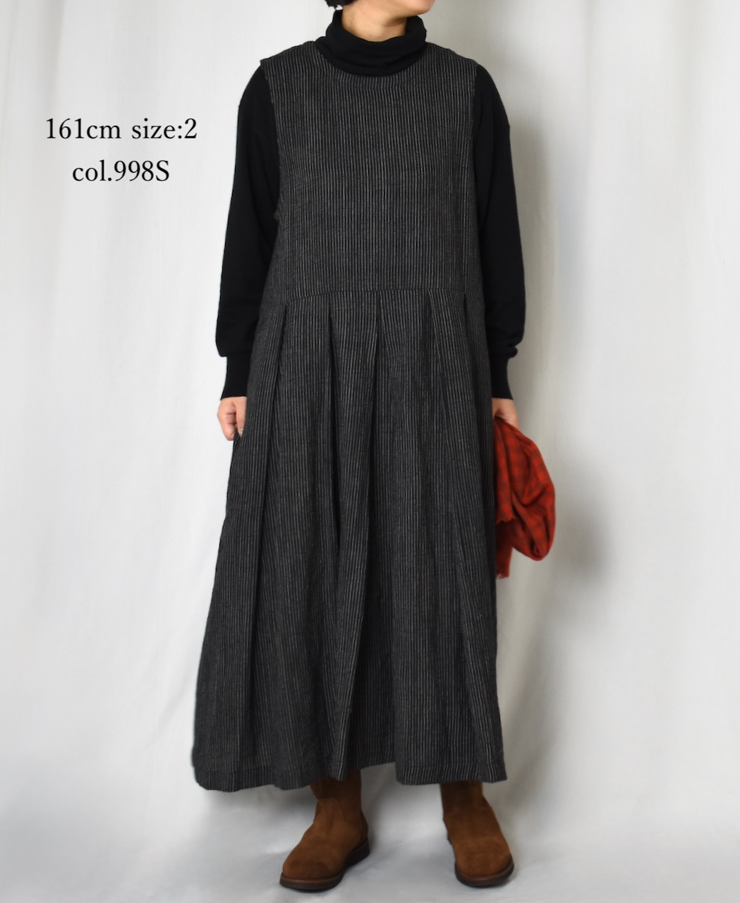 INSL25713(ワンピース) WOOL/LINEN STRIPE CREW-NECK PLEATS NO/SL DRESS