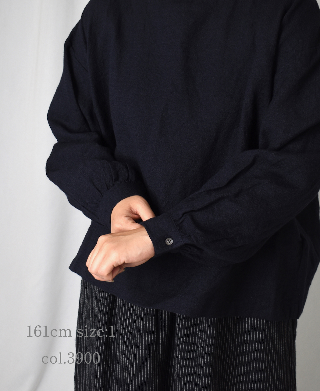 INSL25702(シャツ) WOOL/LINEN PLAIN BOAT NECK PULLOVER WITH BACK SIDE PLEATS