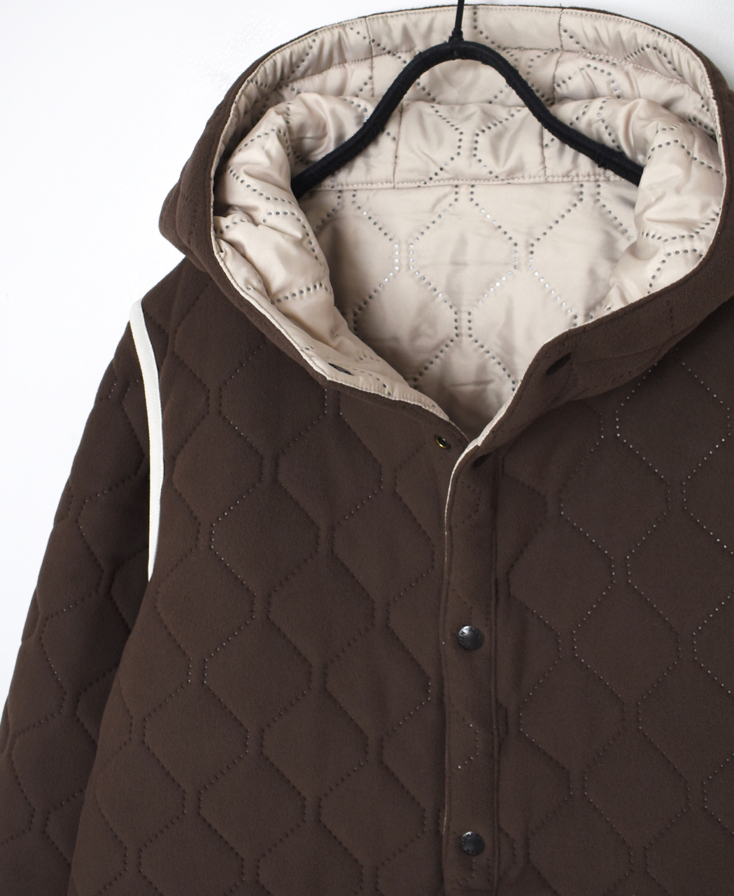 NAM2554(コート) PLAIN POLYESTER×FREECE HEAT QUILT REVERSIBLE HIGH COLLAR HOODED COAT