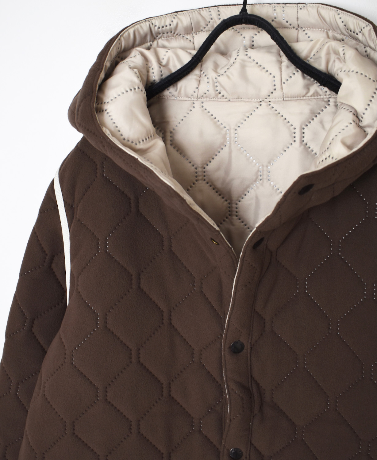 NAM2556(ジャケット) PLAIN POLYESTER×FREECE HEAT QUILT REVERSIBLE HIGH COLLAR HOODED JACKET