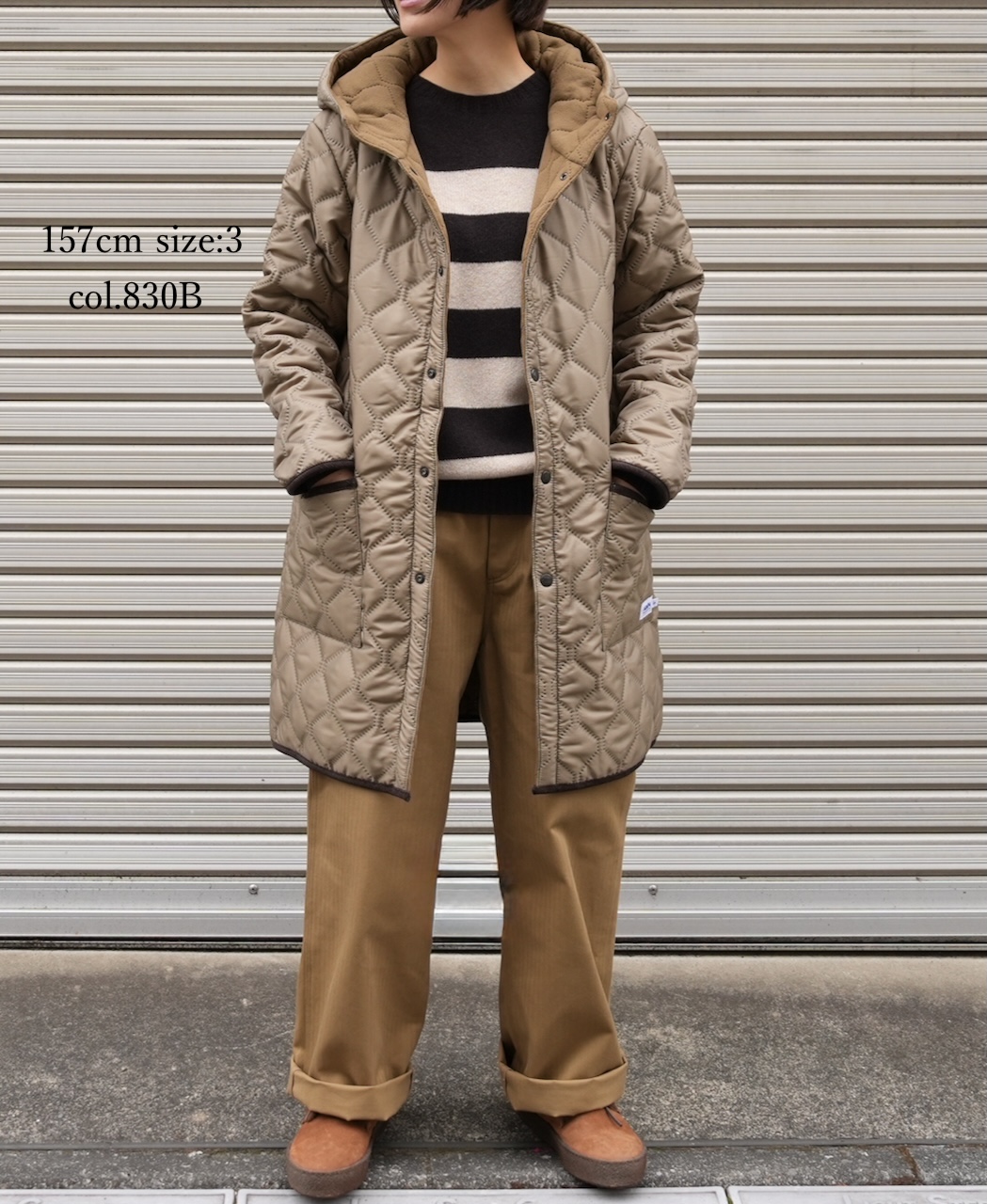 NAM2554(コート) PLAIN POLYESTER×FREECE HEAT QUILT REVERSIBLE HIGH COLLAR HOODED COAT