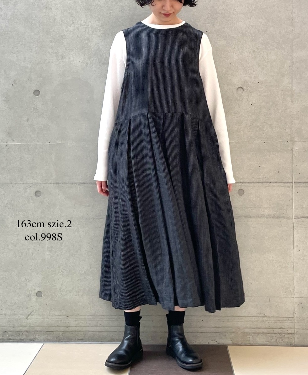 INSL25713(ワンピース) WOOL/LINEN STRIPE CREW-NECK PLEATS NO/SL DRESS