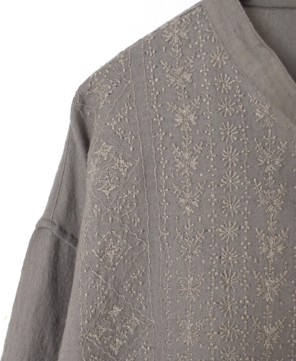 NMDS25601(シャツ) BOILED WOOL PLAIN BANDED COLLAR EMB SHIRT