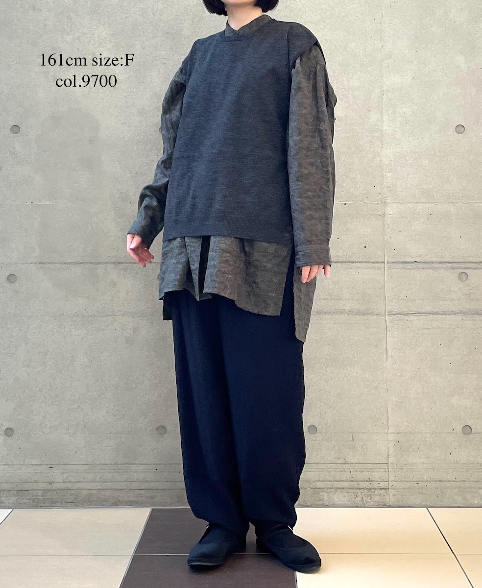 GNSL25521(ニット) 12GG 1PLY PLAIN STITCH WOOL/NYLON CREW-NECK VEST WITH SIDE BUTTON