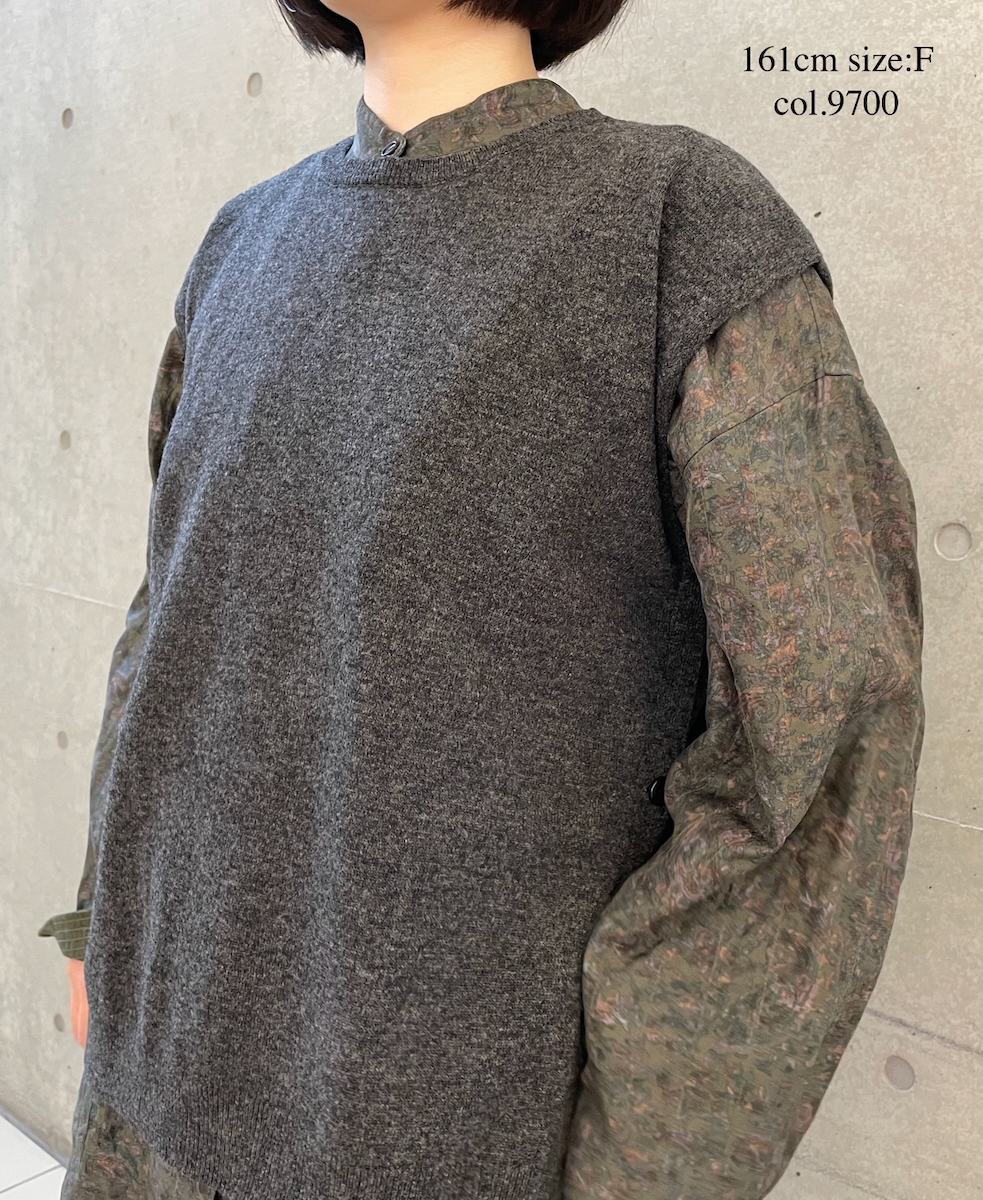 GNSL25521(ニット) 12GG 1PLY PLAIN STITCH WOOL/NYLON CREW-NECK VEST WITH SIDE BUTTON