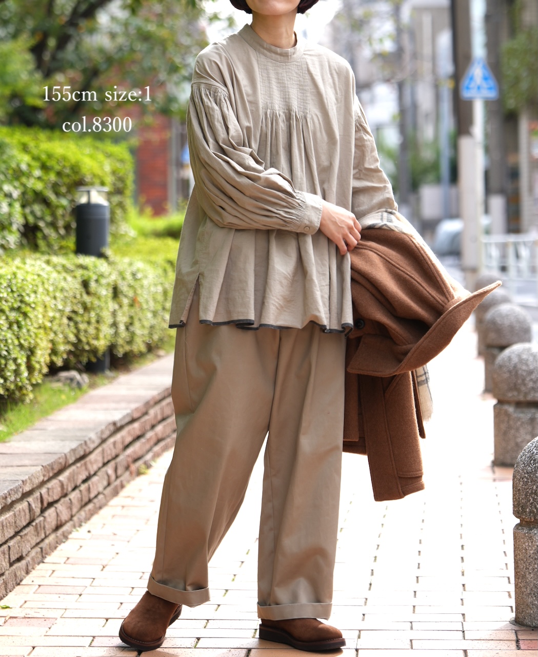 INMDS25722(シャツ) HANDWOVEN HEAVY COTTON PLAIN BACK OPENING STAND COLLAR SHIRT WITH MINI PINTUCK