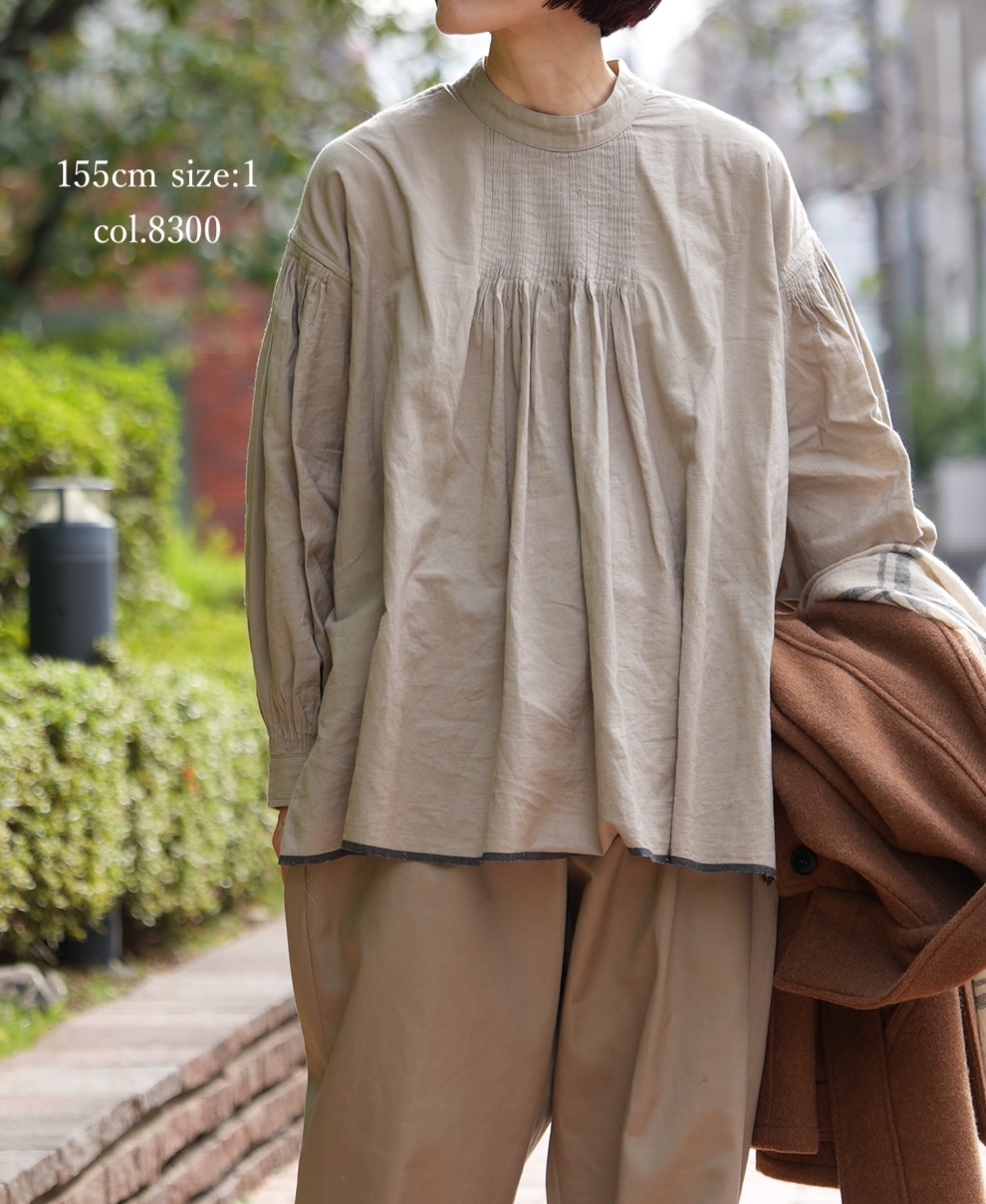 INMDS25722(シャツ) HANDWOVEN HEAVY COTTON PLAIN BACK OPENING STAND COLLAR SHIRT WITH MINI PINTUCK