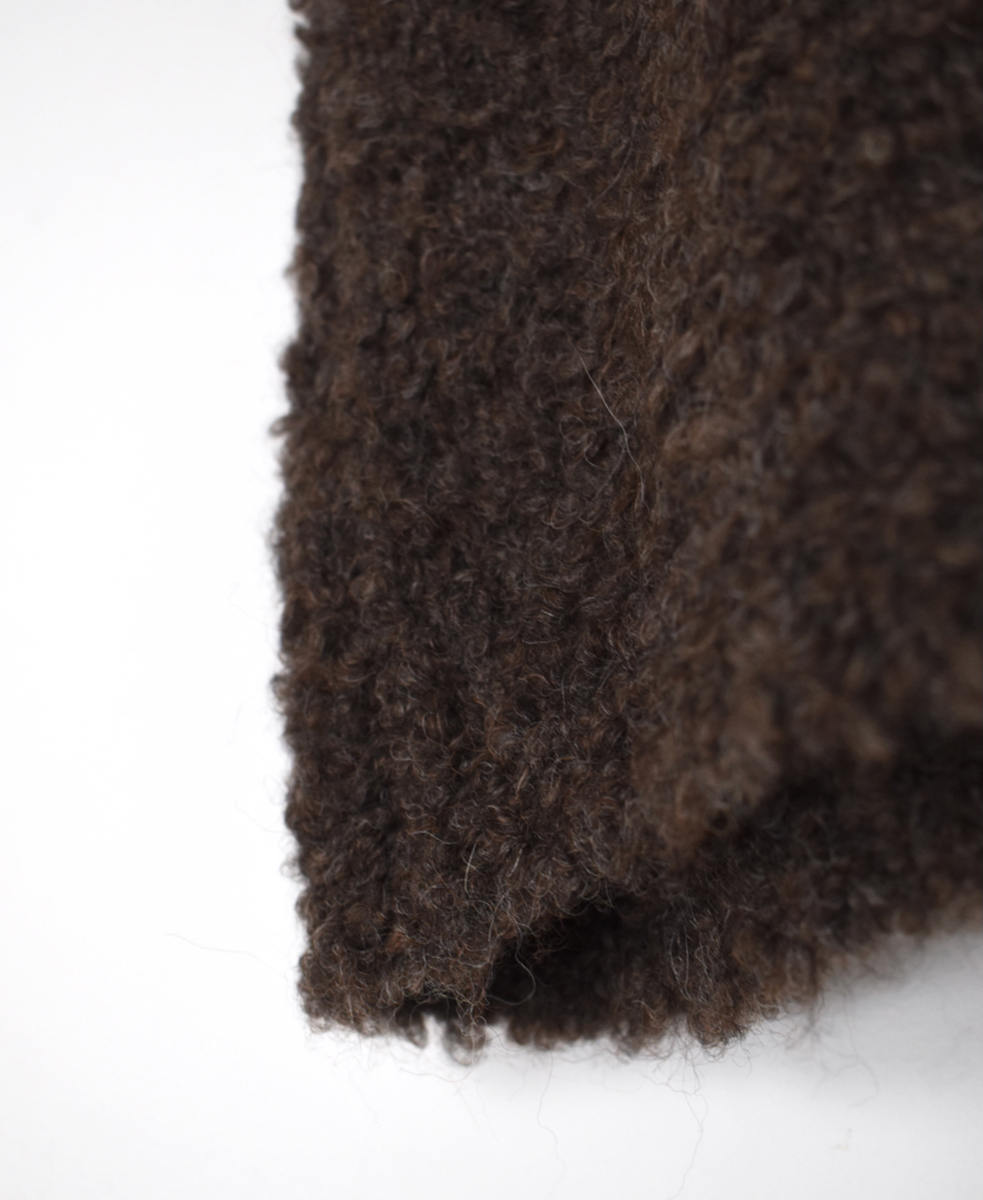 CNMDS2561A (ベスト) BOUCLE V-NECK  SHORT LENGTH VEST WITH PIN