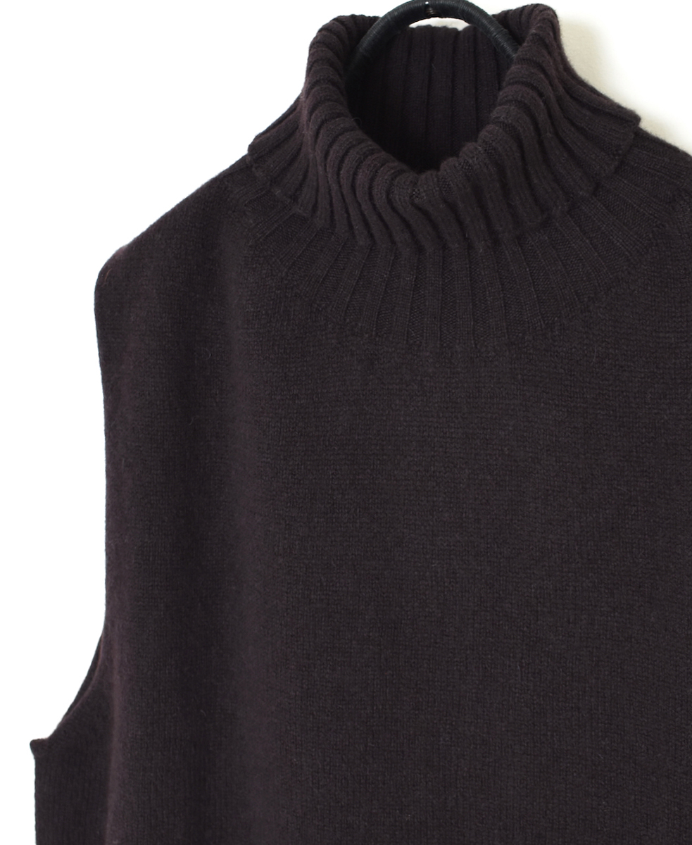 JNAMP2451(ニット)GEELONG LAMBSWOOL POLO NECK VEST