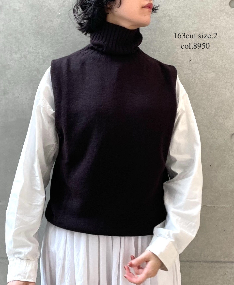 JNAMP2451(ニット)GEELONG LAMBSWOOL POLO NECK VEST