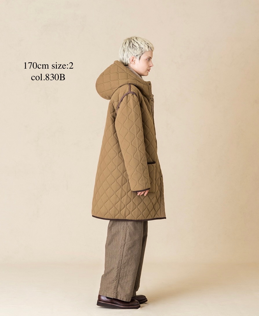 NAM2554(コート) PLAIN POLYESTER×FREECE HEAT QUILT REVERSIBLE HIGH COLLAR HOODED COAT