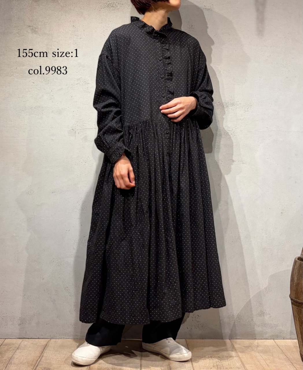 INMDS25764(ワンピース) WOOL/COTTON/SILK PIN DOT PRINT FRILL COLLAR SHIRT DRESS WITH RAJASTHAN GATHER