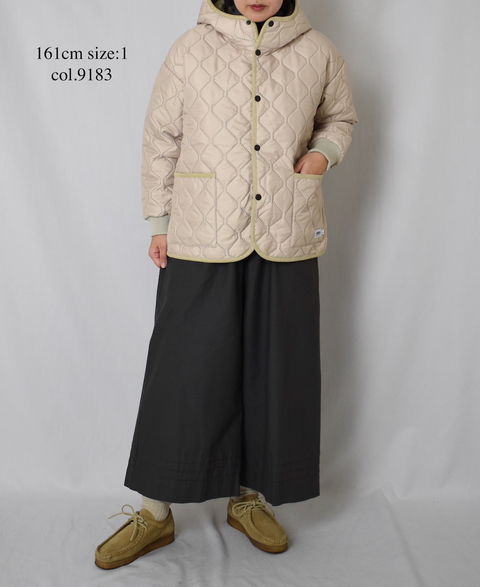 NAM2561PP(ジャケット) PLAIN POLYESTERxPLAIN POLYESTER HEAT QUILT OVERSIZED HOODED JACKET WITH RIBBED CUFF
