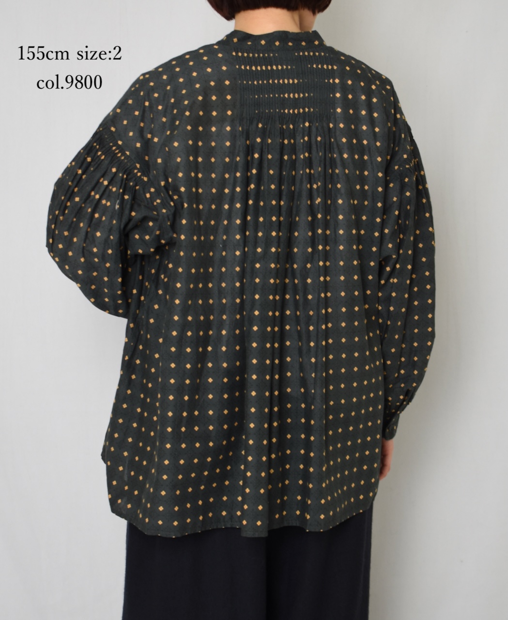 INMDS25771(シャツ) 80s COTTON VOILE CONTRAST FLOWER HAND SCREEN PRINT BANDED COLLAR SHIRT WITH MINI PINTUCK