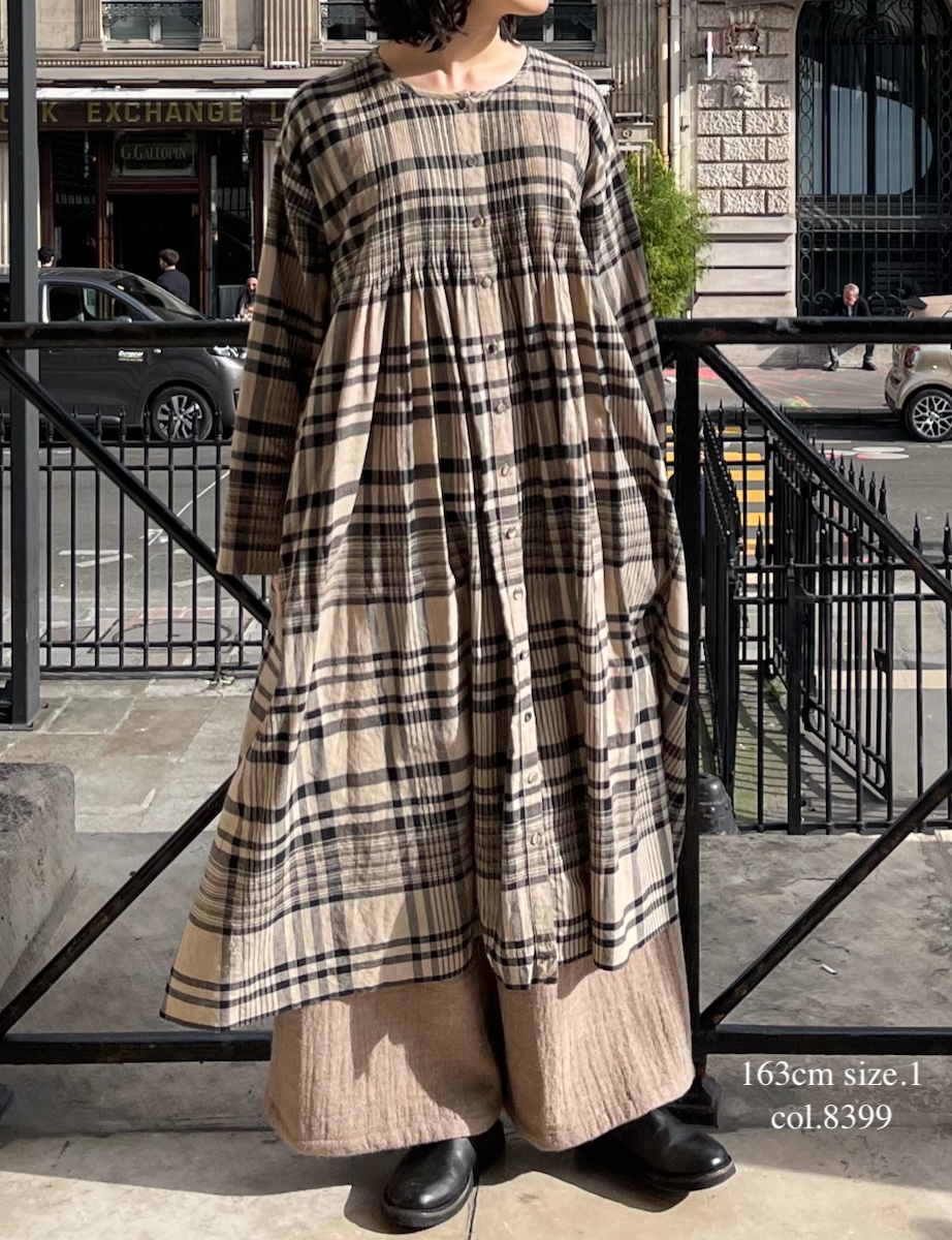 INMDS25734(ワンピース) HANDWOVEN HEAVY COTTON CHECK CREW-NECK DRESS WITH MINI PINTUCK