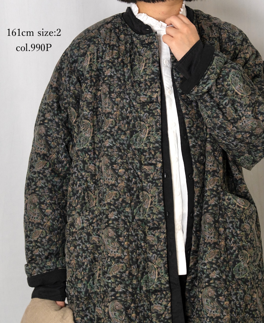 NMDS25571(コート) PADDED BANGALORE SILK PAISLEY PRINT C-NECK FRONT BUTTON COAT