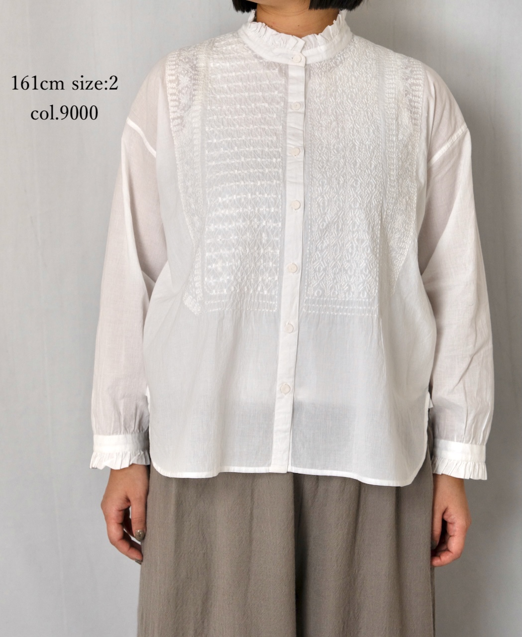 ●NMDS25531(シャツ) 60s ORGANIC CAMBRIC WITH EMB FRILL COLLAR EMB SHIRT