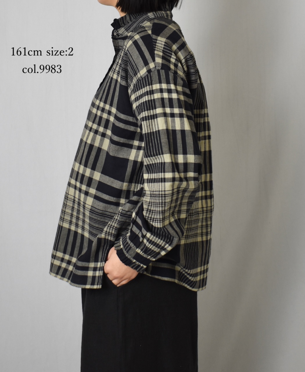 美品✨メゾンドソイル　ピンタック　ギャザー　チェック　ブラウス　長袖　ブラック INMDS25731(シャツ) HANDWOVEN HEAVY COTTON CHECK FRILL COLLAR BACK