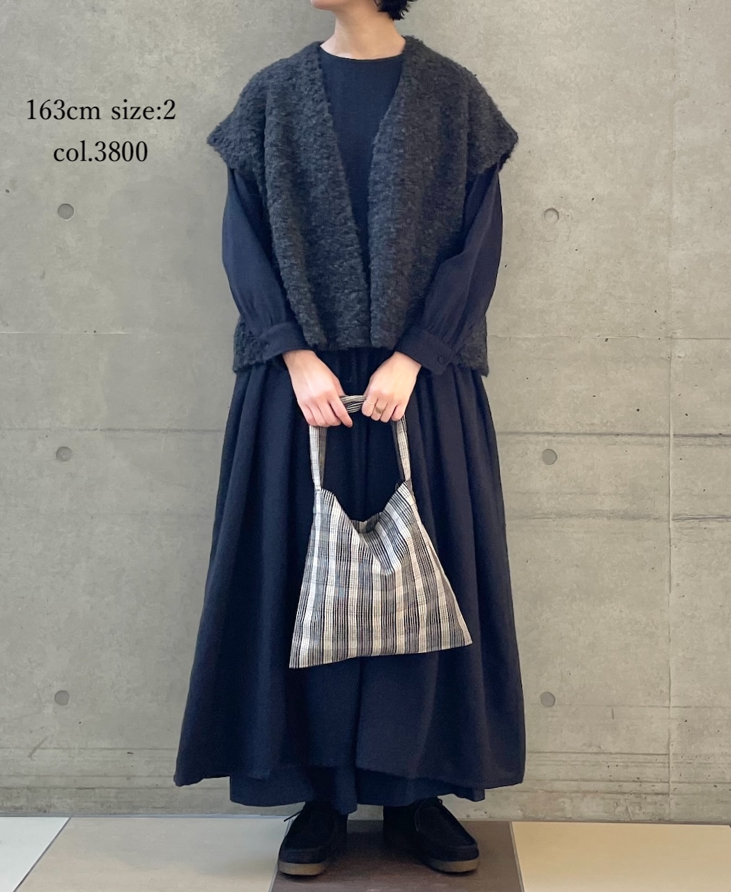 NMDS25604(ワンピース) BOILED WOOL PLAIN CREW NECK EMB DRESS