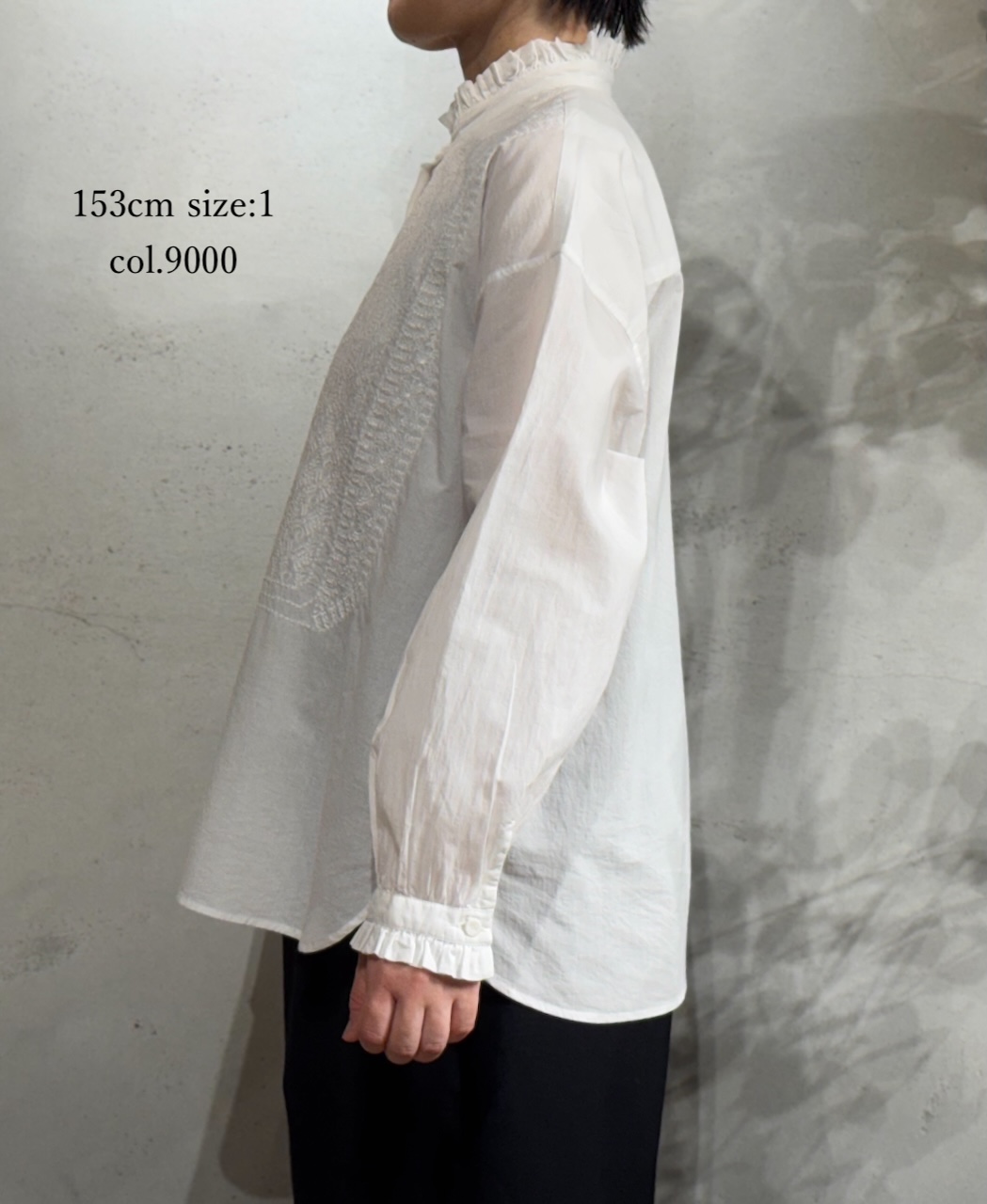 ●NMDS25531(シャツ) 60s ORGANIC CAMBRIC WITH EMB FRILL COLLAR EMB SHIRT
