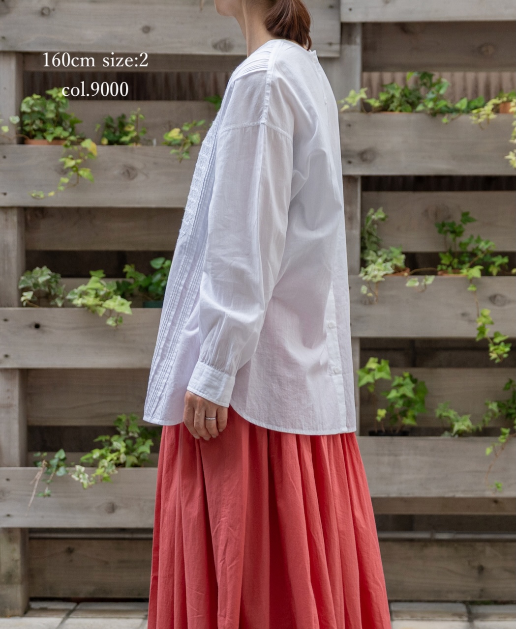 ●NMDS25533(シャツ) 60s ORGANIC CAMBRIC BACK OPENING CREW-NECK PINTUCK&EMB SHIRT