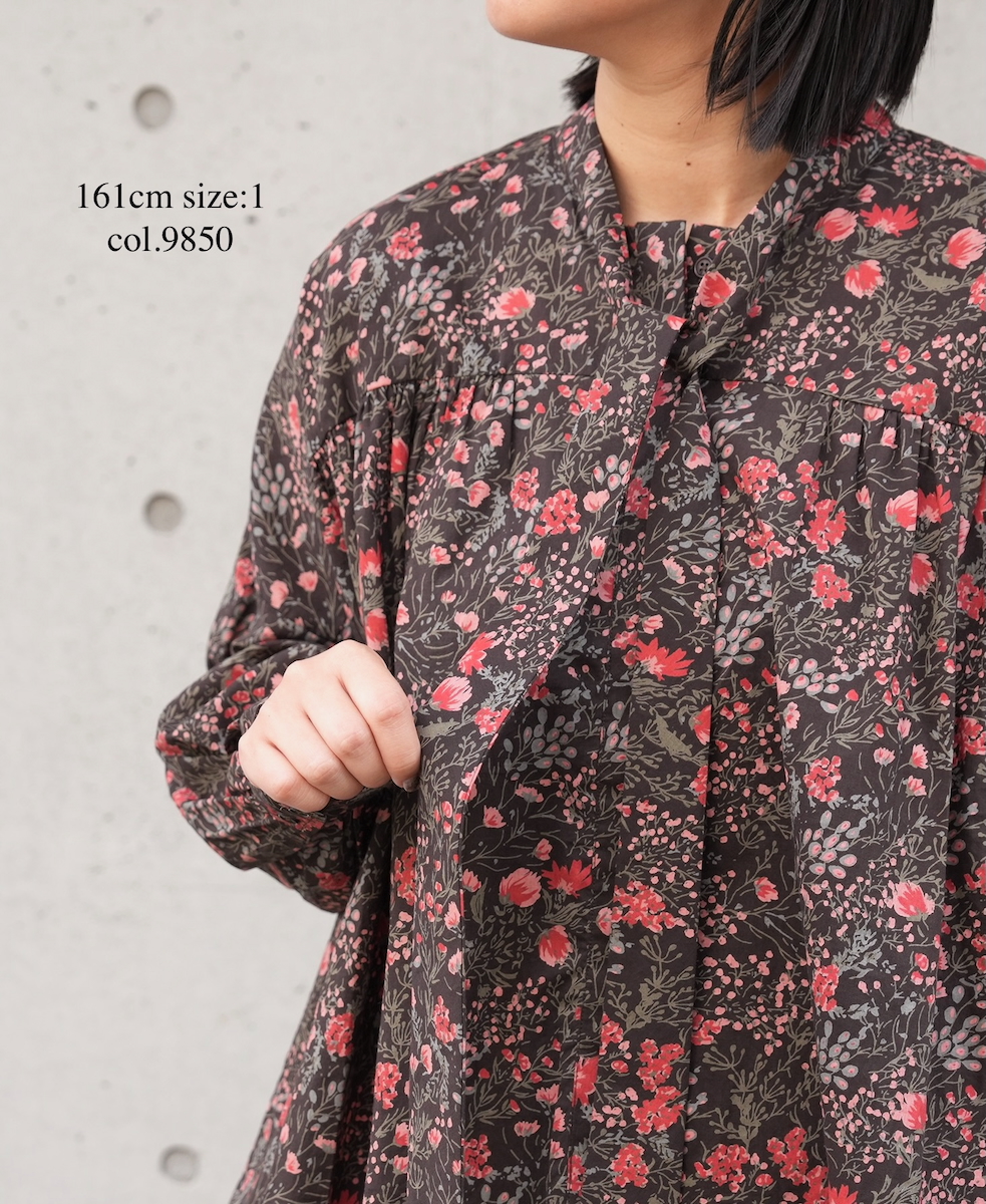 NSL25592(シャツ) 60s CAMBRIC FLOWER PRINT TAI GATHER FLY FRONT SHIRT
