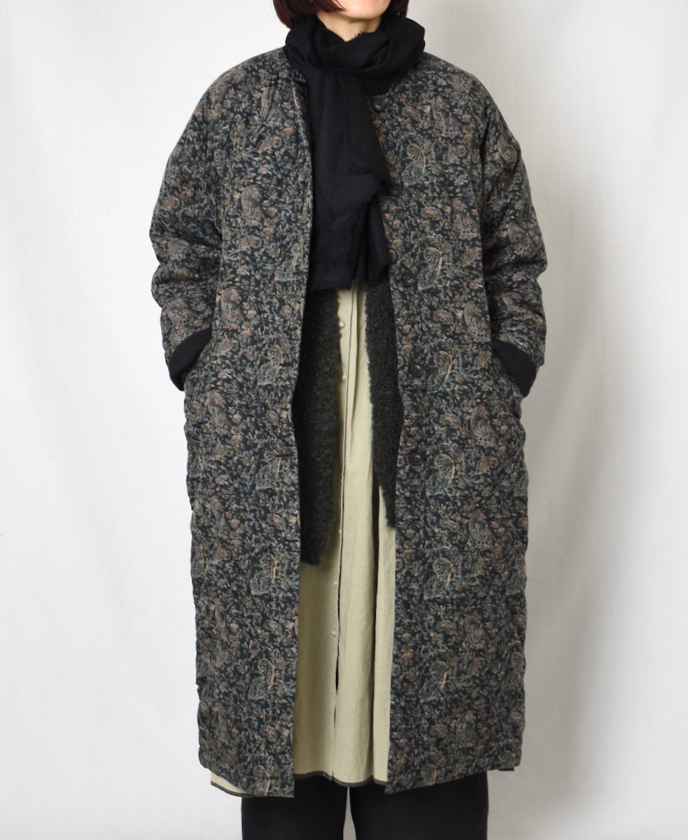 NMDS25571(コート) PADDED BANGALORE SILK PAISLEY PRINT C-NECK FRONT BUTTON COAT