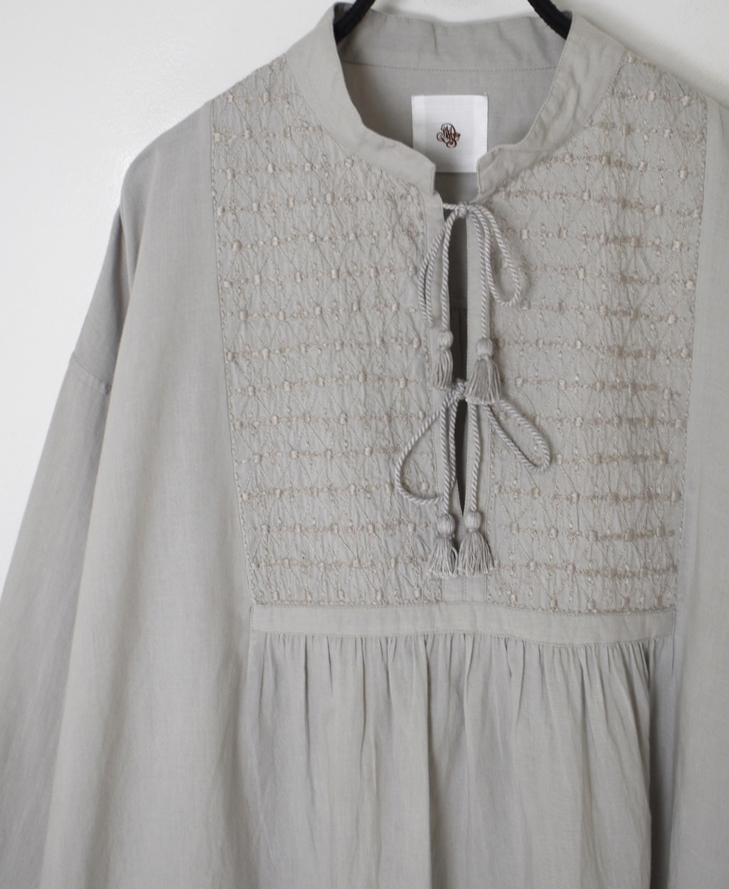NMDS26222(チュニック) 60s ORGANIC CAMBRIC BANDED COLLAR EMB TUNIC