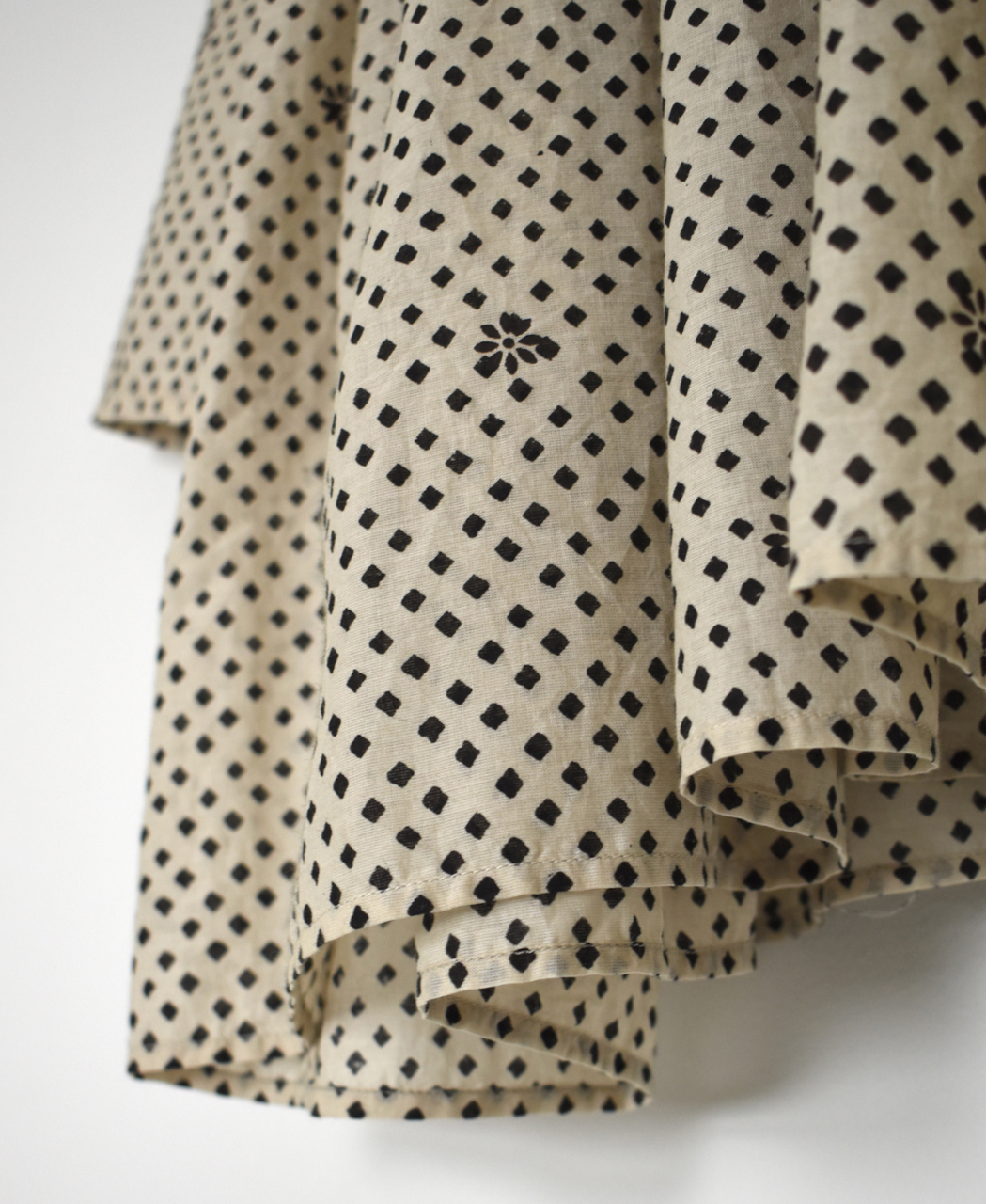 INMDS26083(シャツ) 80s VOILE SQUARE BLOCK PRINT CREW-NECK BUTTON SHIRTS WITH MINI PINTUCK