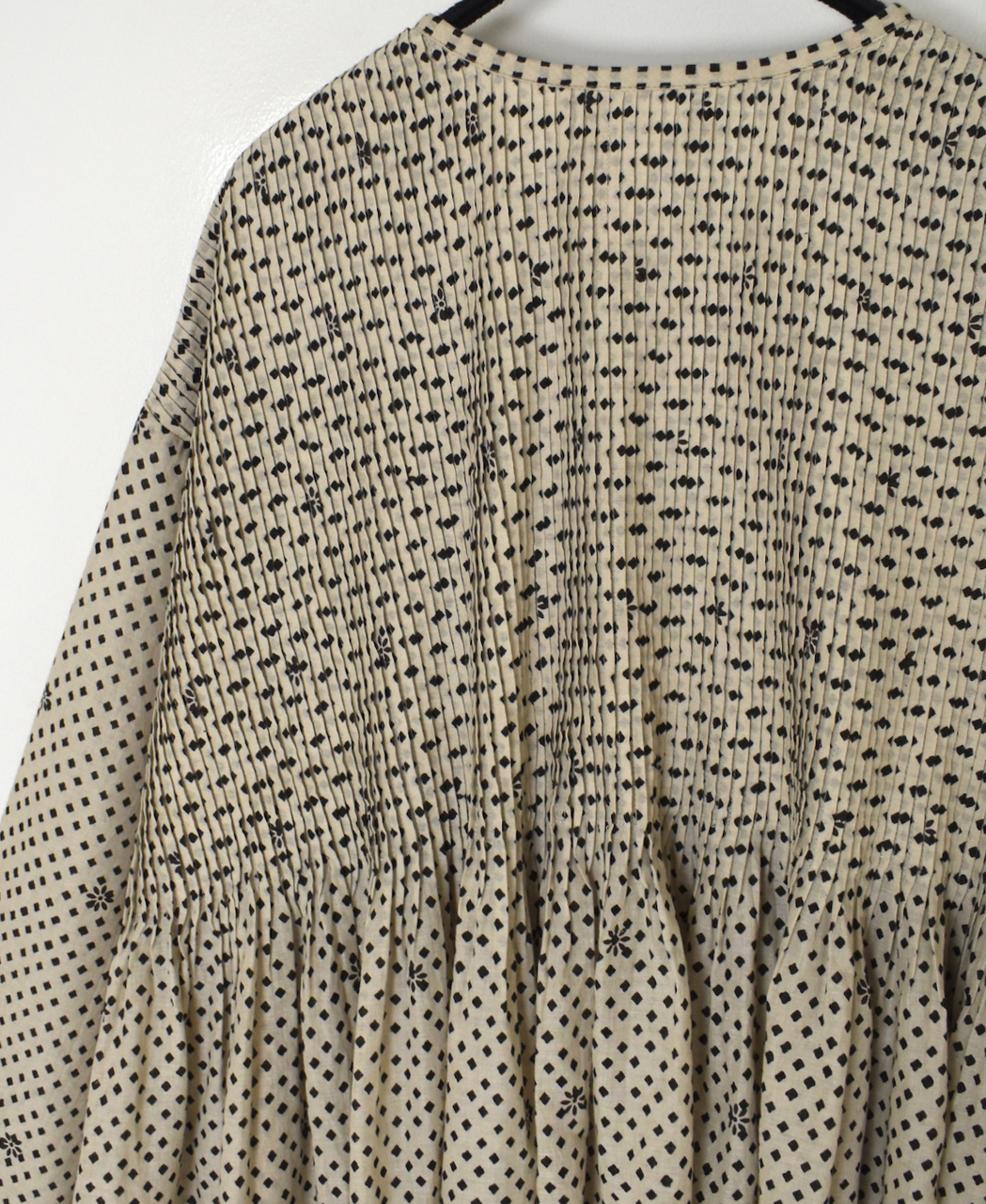 INMDS26083(シャツ) 80s VOILE SQUARE BLOCK PRINT CREW-NECK BUTTON SHIRTS WITH MINI PINTUCK