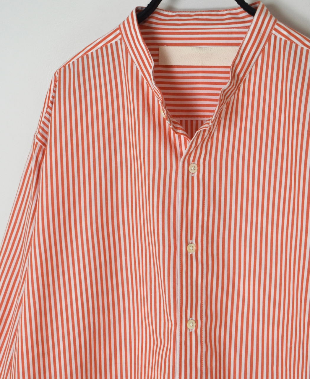 NVL2613(シャツ) POPLIN STRIPE BANDED COLLAR L/SL SHIRT