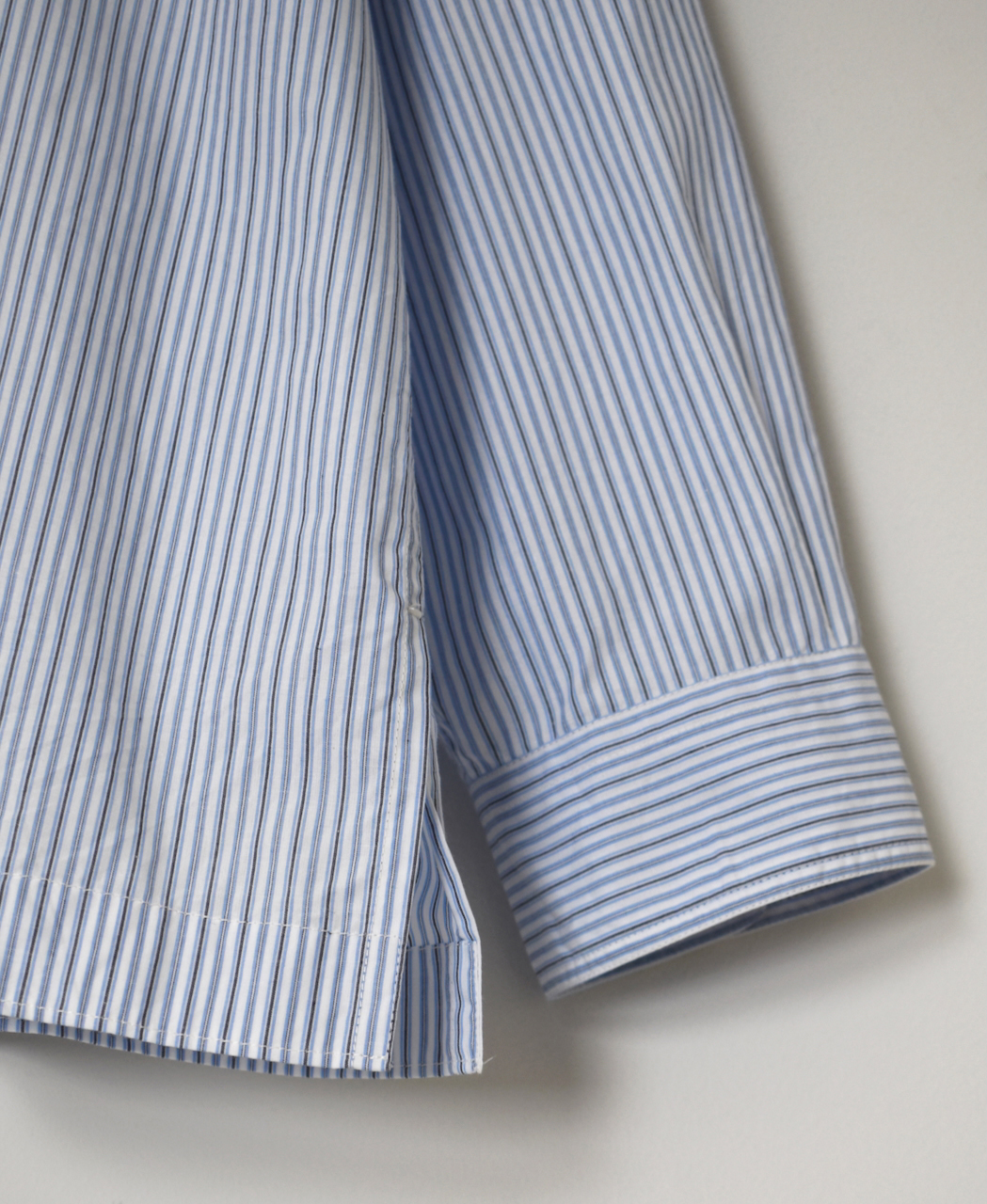 NVL2613(シャツ) POPLIN STRIPE BANDED COLLAR L/SL SHIRT